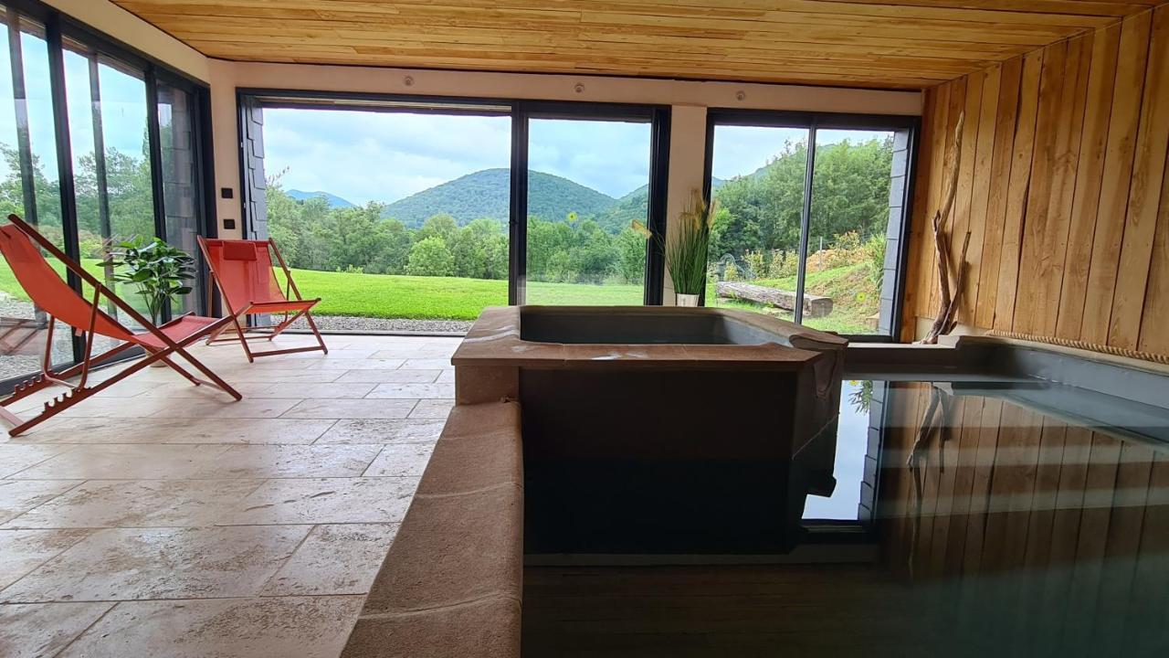 Les Milles Bottes Et Ses Roulottes Encausse-les-Thermes Exterior foto