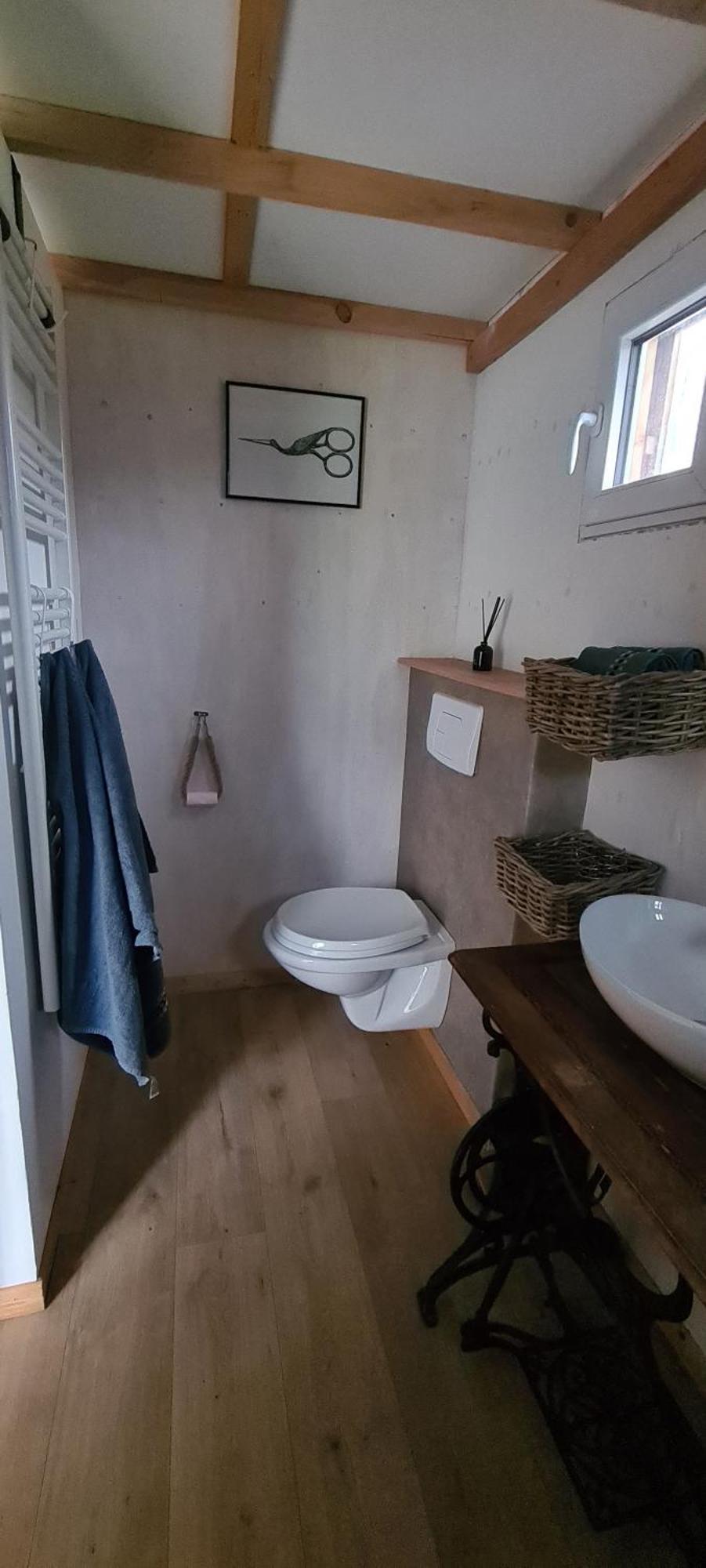 Les Milles Bottes Et Ses Roulottes Encausse-les-Thermes Exterior foto